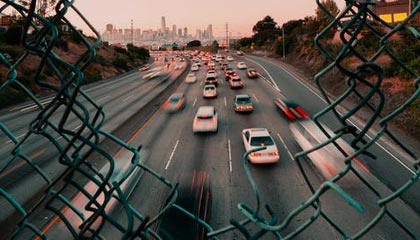 米神这球漂亮！米特里策左侧任意球直接破门，技惊四座梅开二度